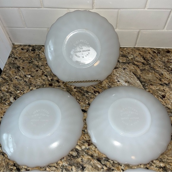 Vintage Anchor Hocking Milk Glass Gold Rim 6” Saucer | Set of 7 - Picture 5 of 8